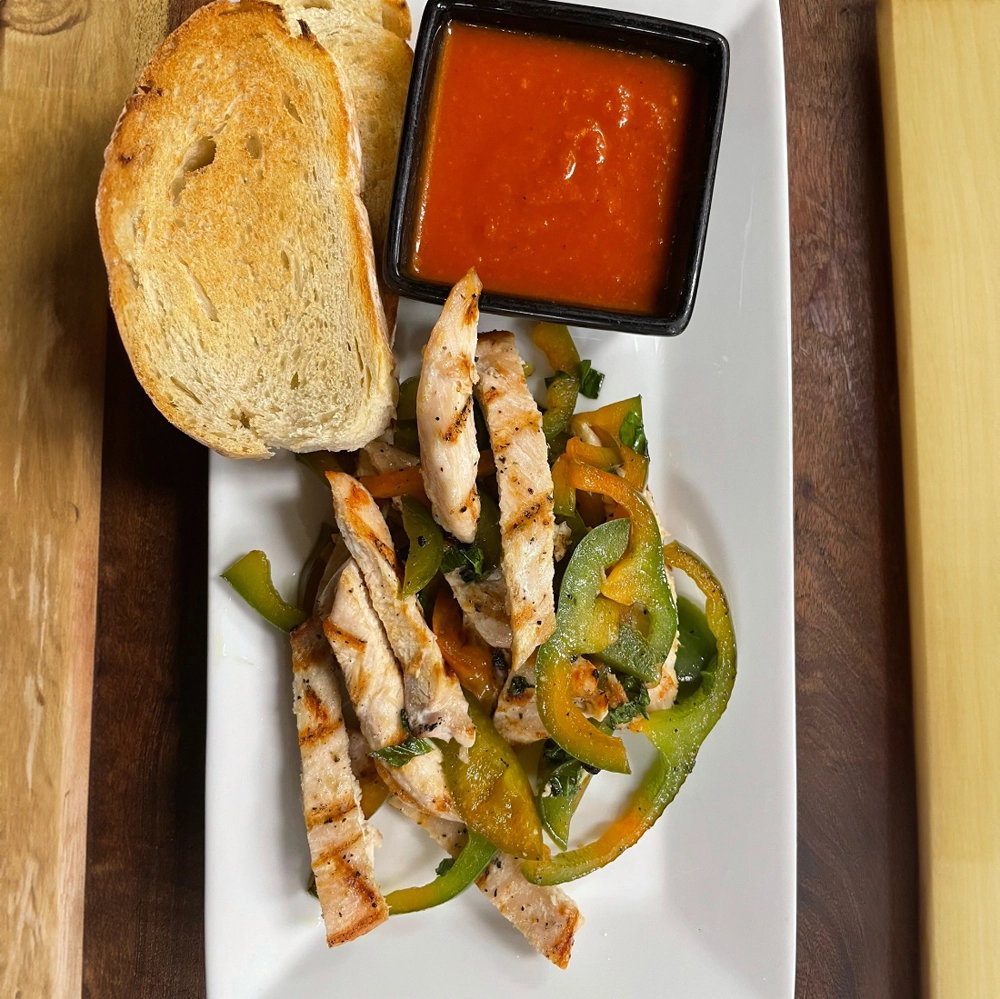 An image of Chicken & Bell Peppers ✶ from Mimi Forno Italiano